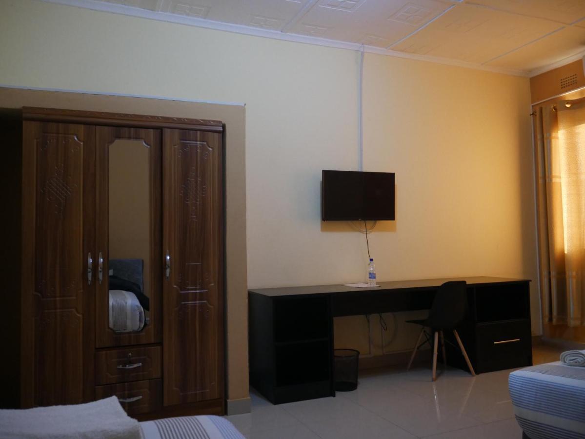 The Escape Lodge ลุซากา ภายนอก รูปภาพ